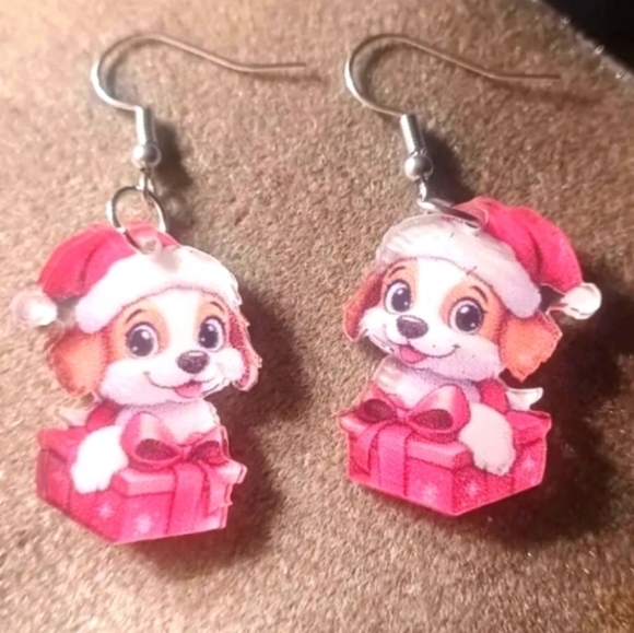 Holiday hand crafted dangle earrings - Picture 3 of 5